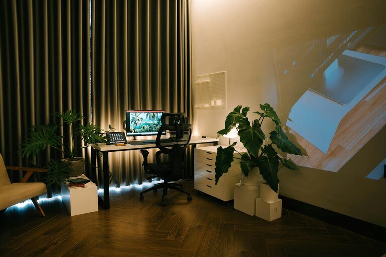 How to Create a Relaxing and Productive Home Office Space