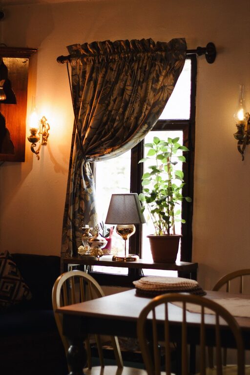 Tips for Creating a Cosy and Inviting Living Space on a Budget